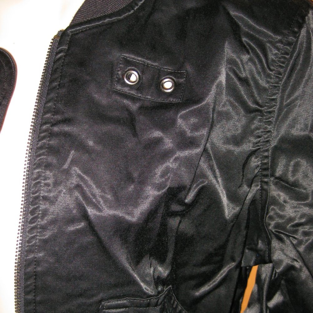 Guess Cropped Jacket - Picture 3 of 3